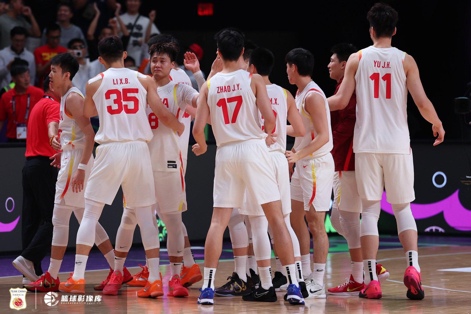 在沙特的, 谈到幕后英