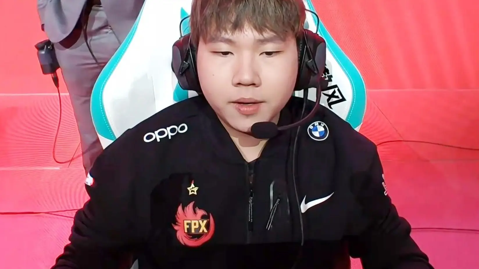 现在又来了, div, 卖给他们 现在又来了, div, 卖给他们