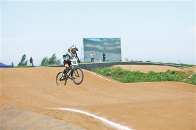 entit, 全力冲刺, 车国际赛场