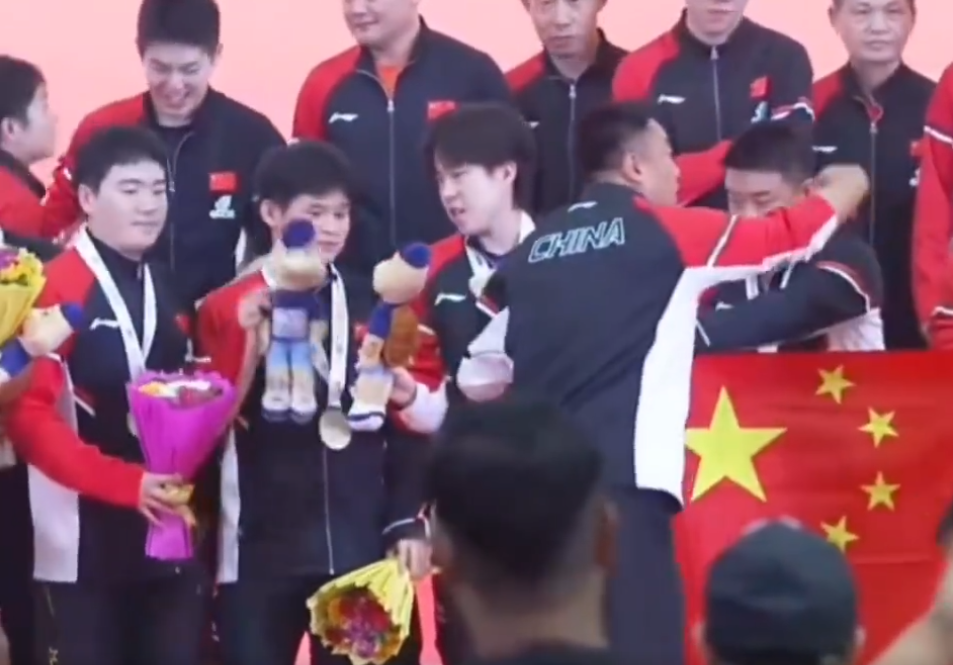 林诗栋气得, 球团体锦标, 现在改摸小